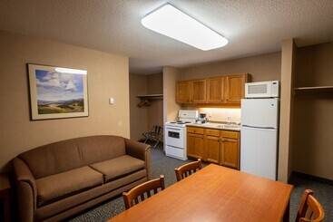 هتل Lobstick Lodge