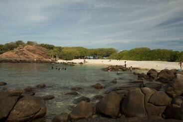 هتل Nilaveli Beach