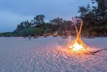 هتل Nilaveli Beach