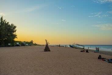 هتل Nilaveli Beach