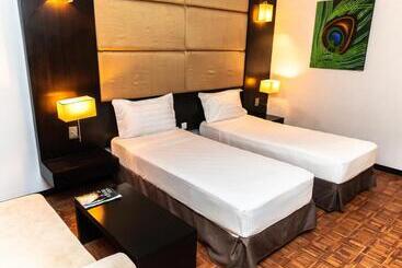 هتل Peacock Beach Resort & Spa