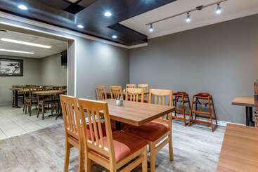 هتل Quality Inn & Suites