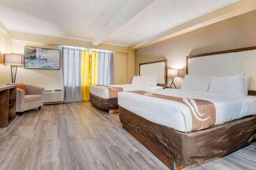 هتل Quality Inn & Suites