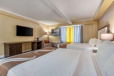 هتل Quality Inn & Suites