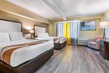 هتل Quality Inn & Suites