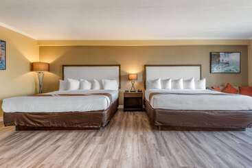 هتل Quality Inn & Suites