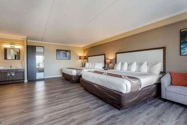 هتل Quality Inn & Suites