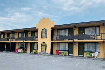 هتل Quality Inn & Suites