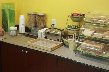 هتل Quality Inn & Suites