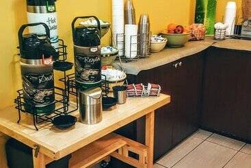 هتل Quality Inn & Suites