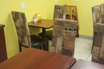 هتل Quality Inn & Suites