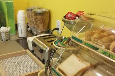 هتل Quality Inn & Suites