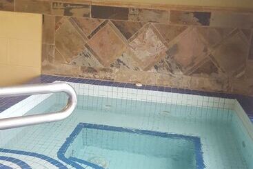هتل Quality Inn & Suites