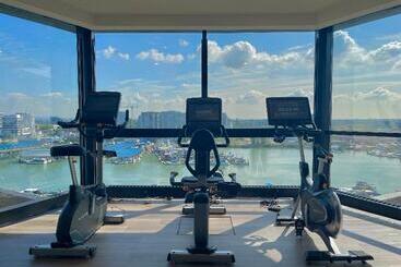 هتل Radisson Blu Vancouver Airport