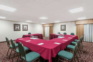 هتل Ramada By Wyndham London