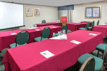 هتل Ramada By Wyndham London