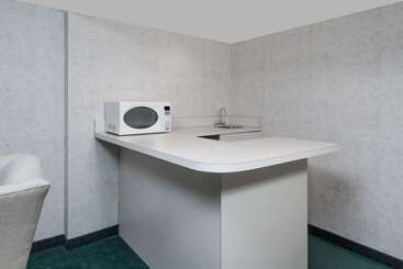 هتل Ramada By Wyndham London