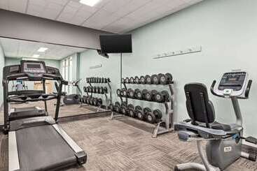 هتل Ramada By Wyndham Niagara Falls Near The Falls