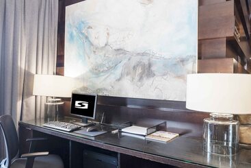 Sandman Hotel & Suites Kelowna