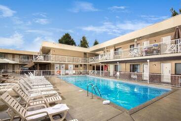 هتل Siesta Suites