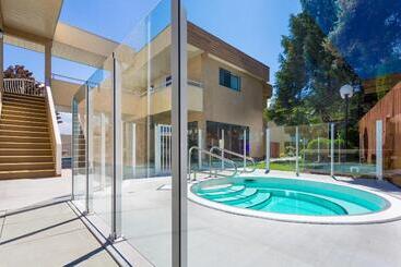 هتل Siesta Suites