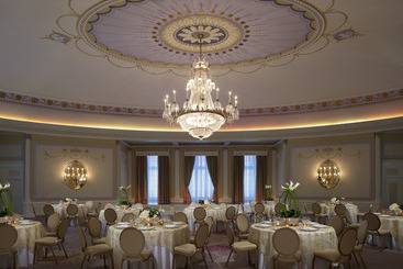 호텔 The Ritzcarlton, Montreal