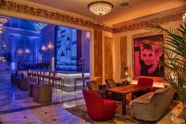호텔 The Ritzcarlton, Montreal
