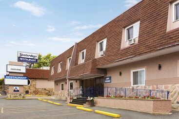 هتل Travelodge By Wyndham Kenora