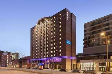 هتل Travelodge By Wyndham Montreal Centre