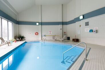 هتل Travelodge By Wyndham Ottawa East