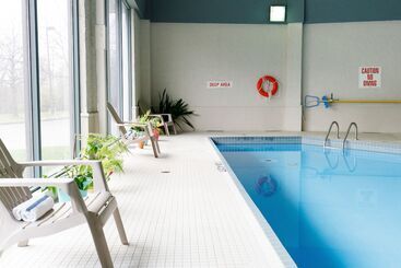 هتل Travelodge By Wyndham Ottawa East