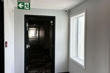 هتل Travelodge By Wyndham Regina