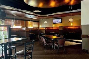 هتل Travelodge By Wyndham Regina