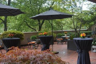 Wedgewood Hotel & Spa   Relais & Chateaux