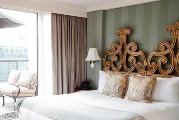 Wedgewood Hotel & Spa   Relais & Chateaux