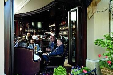 Wedgewood Hotel & Spa   Relais & Chateaux