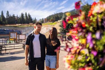 酒店 Whistler Village Inn & Suites