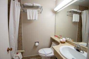مُتل Canadas Best Value Inn Prince George