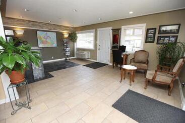 مُتل Canadas Best Value Inn Prince George