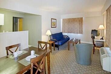 مُتل Canadas Best Value Inn Prince George