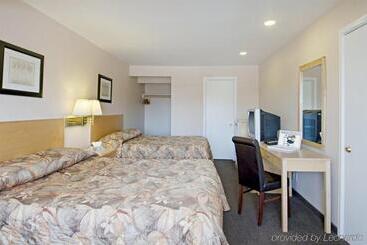 مُتل Canadas Best Value Inn Prince George