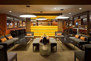 استراحتگاه Hilton Mississauga/meadowvale