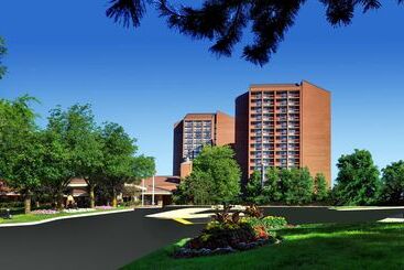 استراحتگاه Hilton Mississauga/meadowvale