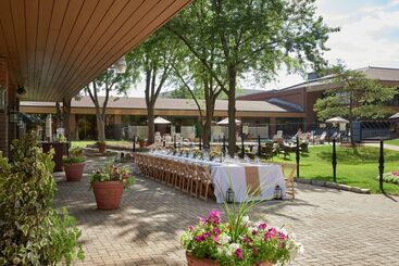 استراحتگاه Hilton Mississauga/meadowvale