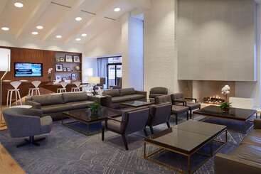 استراحتگاه Hilton Mississauga/meadowvale