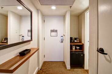 استراحتگاه Hilton Mississauga/meadowvale