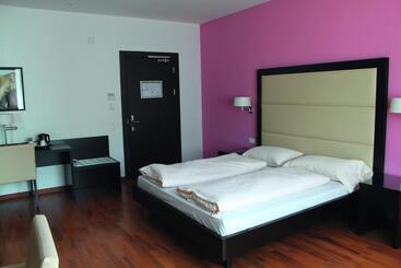 Enjoy 1313ag Hotel Touring - Chiasso