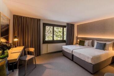 Victoria Hotel & Residence