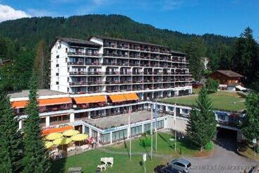 Victoria Hotel & Residence
