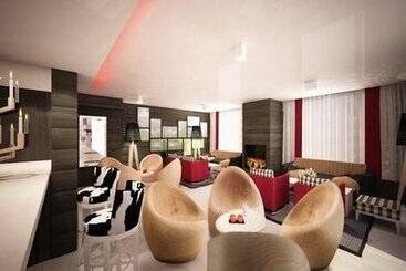 Отель Agora Swiss Night By Fassbind